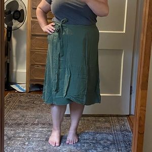 Gap wrap skirt
